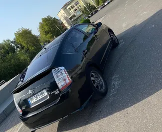 Toyota Prius – samochód kategorii Ekonomiczny, Komfort na wynajem w Gruzji ✓ Depozyt 300 GEL ✓ Ubezpieczenie: OC, CDW, Pasażerowie.