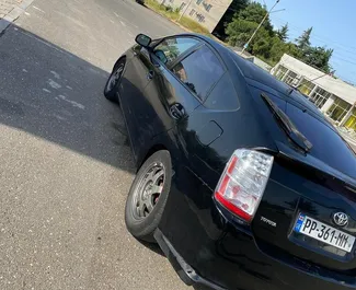 Toyota Prius 2008 do wynajęcia w Kutaisi. Limit przebiegu nieograniczony.