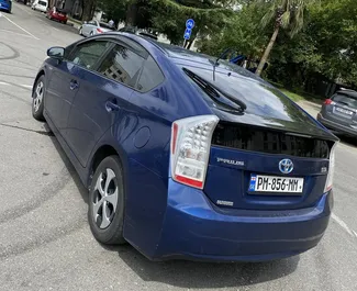 Toyota Prius 2010 – wynajem od właścicieli w Kutaisi (Gruzja).