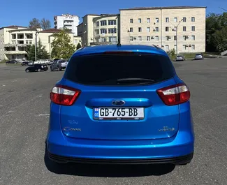 Wnętrze Ford C-Max do wynajęcia w Gruzji. Doskonały samochód 5-osobowy. ✓ Skrzynia Automatyczna.