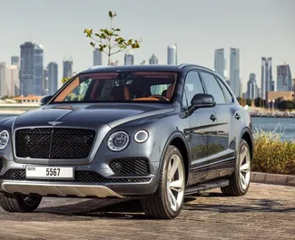 Wynajem samochodu Bentley Bentayga nr 4927 (Automatyczna) w Dubaju, z silnikiem 4,0l. Benzyna ➤ Bezpośrednio od Sheshan w ZEA.