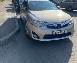 Wynajem samochodu Toyota Camry nr 8028 (Automatyczna) w Tbilisi, z silnikiem 1,6l. Benzyna ➤ Bezpośrednio od Danieli w Gruzji.