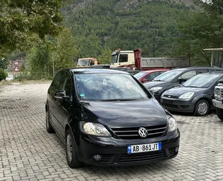 Wypożyczalnia Volkswagen Golf Plus na lotnisku w Tiranie, Albania ✓ Nr 8025. ✓ Skrzynia Automatyczna ✓ Opinii: 0.