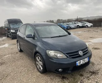 Wynajem samochodu Volkswagen Golf Plus nr 8136 (Automatyczna) na lotnisku w Tiranie, z silnikiem 2,0l. Diesel ➤ Bezpośrednio od Romeo w Albanii.