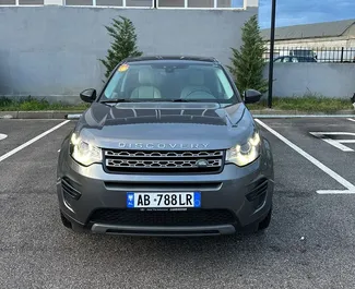 Wynajem samochodu Land Rover Discovery Sport nr 8010 (Automatyczna) w Tiranie, z silnikiem 2,2l. Diesel ➤ Bezpośrednio od Erjet w Albanii.