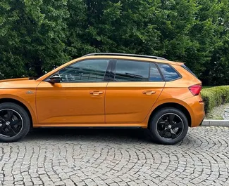 Wynajmij Skoda Kamiq 2023 in Czechia. Paliwo: Benzyna. Moc: 116 KM ➤ Koszt od 44 EUR za dobę.