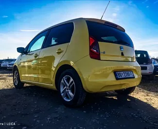 Wynajmij SEAT Mii 2019 w Serbii. Paliwo: Benzyna. Moc: 80 KM ➤ Koszt od 30 EUR za dobę.