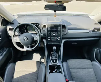 Silnik Benzyna 2,5 l – Wynajmij Renault Koleos w Dubaju.