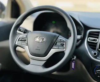 Hyundai Accent 2023 – wynajem od właścicieli w Dubaju (ZEA).