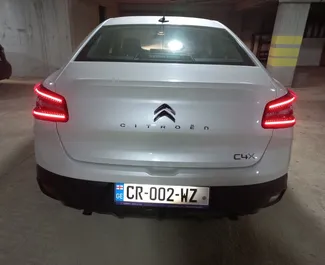 Wypożyczalnia Citroen C4 X na lotnisku w Tbilisi, Gruzja ✓ Nr 8391. ✓ Skrzynia Automatyczna ✓ Opinii: 0.