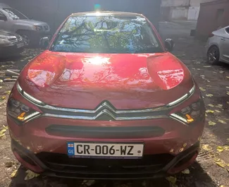 Wypożyczalnia Citroen C4 X na lotnisku w Tbilisi, Gruzja ✓ Nr 8395. ✓ Skrzynia Automatyczna ✓ Opinii: 0.