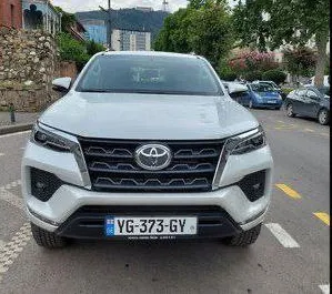 Wypożyczalnia Toyota Fortuner w Tbilisi, Gruzja ✓ Nr 8140. ✓ Skrzynia Automatyczna ✓ Opinii: 0.