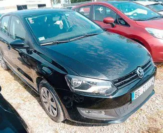 Wynajmij Volkswagen Polo 2018 w Serbii. Paliwo: Benzyna. Moc: 90 KM ➤ Koszt od 40 EUR za dobę.