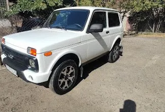 Wypożyczalnia Lada Niva w Erewaniu, Armenia ✓ Nr 7404. ✓ Skrzynia Manualna ✓ Opinii: 3.