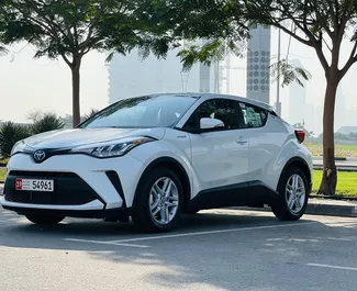 Wypożyczalnia Toyota C-HR w Dubaju, ZEA ✓ Nr 8425. ✓ Skrzynia Automatyczna ✓ Opinii: 1.