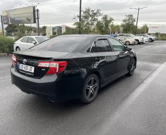 Toyota Camry – samochód kategorii Komfort, Premium na wynajem w Gruzji ✓ Bez Depozytu ✓ Ubezpieczenie: OC, CDW, SCDW, FDW.