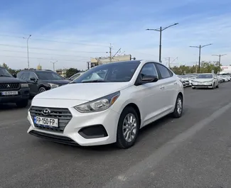 Wypożyczalnia Hyundai Accent na lotnisku w Tbilisi, Gruzja ✓ Nr 8348. ✓ Skrzynia Automatyczna ✓ Opinii: 0.