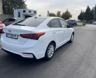 Hyundai Accent – samochód kategorii Ekonomiczny na wynajem w Gruzji ✓ Bez Depozytu ✓ Ubezpieczenie: OC, CDW, SCDW, FDW.