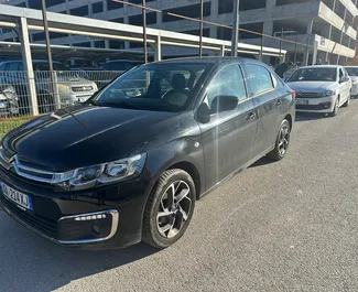 Wynajmij Citroen C-Elysee 2018 w Albanii. Paliwo: Diesel. Moc: 91 KM ➤ Koszt od 22 EUR za dobę.