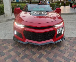 Wynajmij Chevrolet Camaro Cabrio 2020 w ZEA. Paliwo: Benzyna. Moc: 320 KM ➤ Koszt od 220 AED za dobę.