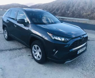 Wynajmij Toyota Rav4 2020 w Gruzji. Paliwo: Benzyna. Moc: 197 KM ➤ Koszt od 198 GEL za dobę.