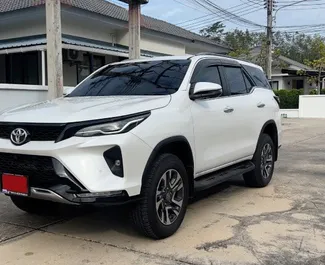 Wypożyczalnia Toyota Fortuner na lotnisku w Phuket, Tajlandia ✓ Nr 8197. ✓ Skrzynia Automatyczna ✓ Opinii: 0.