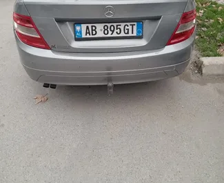 Wynajmij Mercedes-Benz C200 d 2008 w Albanii. Paliwo: Diesel. Moc: 136 KM ➤ Koszt od 36 EUR za dobę.