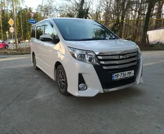 Wynajmij Toyota Noah 2020 w Gruzji. Paliwo: Benzyna. Moc: 180 KM ➤ Koszt od 184 GEL za dobę.