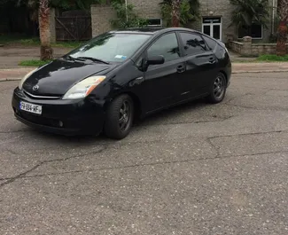 Wynajmij Toyota Prius 2008 w Gruzji. Paliwo: Hybryda. Moc: 160 KM ➤ Koszt od 80 GEL za dobę.