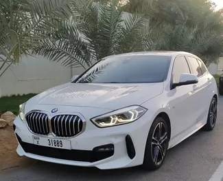 Wypożyczalnia BMW 120i w Dubaju, ZEA ✓ Nr 8558. ✓ Skrzynia Automatyczna ✓ Opinii: 0.