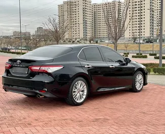 Wynajmij Toyota Camry 2020 w Armenii. Paliwo: Benzyna. Moc: 249 KM ➤ Koszt od 56 USD za dobę.