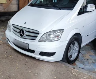 Wypożyczalnia Mercedes-Benz V250 w Erewaniu, Armenia ✓ Nr 8705. ✓ Skrzynia Automatyczna ✓ Opinii: 0.