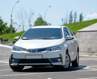 Wynajem samochodu Toyota Corolla Sedan nr 9068 (Automatyczna) w Erewaniu, z silnikiem 1,6l. Benzyna ➤ Bezpośrednio od David w Armenii.