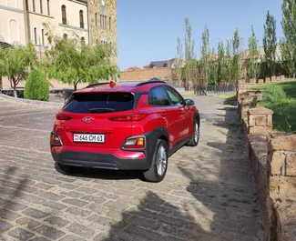 Wynajmij Hyundai Kona 2019 w Armenii. Paliwo: Benzyna. Moc: 147 KM ➤ Koszt od 50 USD za dobę.