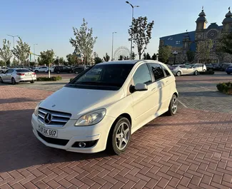 Wypożyczalnia Mercedes-Benz B-Class w Erewaniu, Armenia ✓ Nr 9121. ✓ Skrzynia Automatyczna ✓ Opinii: 0.