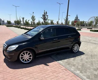 Wypożyczalnia Mercedes-Benz B-Class w Erewaniu, Armenia ✓ Nr 9122. ✓ Skrzynia Automatyczna ✓ Opinii: 0.