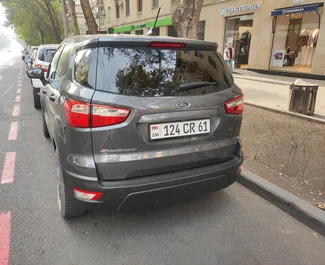 Wnętrze Ford Eco Sport do wynajęcia w Armenii. Doskonały samochód 5-osobowy. ✓ Skrzynia Automatyczna.