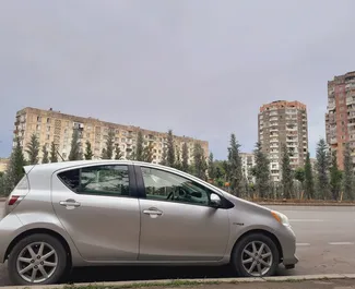 Wypożyczalnia Toyota Prius C w Tbilisi, Gruzja ✓ Nr 9185. ✓ Skrzynia Automatyczna ✓ Opinii: 0.