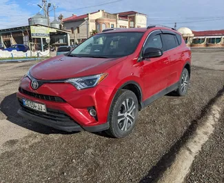 Wynajmij Toyota Rav4 2017 w Gruzji. Paliwo: Benzyna. Moc: 146 KM ➤ Koszt od 144 GEL za dobę.