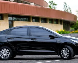 Wynajmij Hyundai Solaris 2018 w Armenii. Paliwo: Benzyna. Moc: 100 KM ➤ Koszt od 31 USD za dobę.