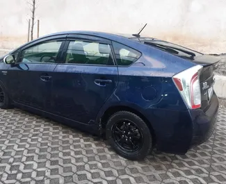 Silnik Benzyna 1,5 l – Wynajmij Toyota Prius w Tbilisi.