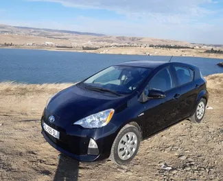 Wypożyczalnia Toyota Prius C w Tbilisi, Gruzja ✓ Nr 9235. ✓ Skrzynia Automatyczna ✓ Opinii: 0.