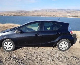 Silnik Benzyna 1,5 l – Wynajmij Toyota Prius C w Tbilisi.