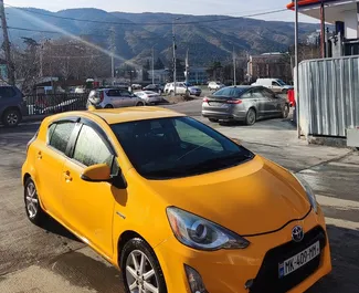 Wynajem samochodu Toyota Prius C nr 9303 (Automatyczna) w Tbilisi, z silnikiem 1,5l. Hybryda ➤ Bezpośrednio od Lasha w Gruzji.