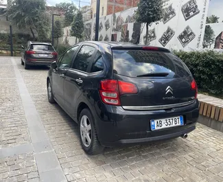 Wypożyczalnia Citroen C3 na lotnisku w Tiranie, Albania ✓ Nr 9251. ✓ Skrzynia Manualna ✓ Opinii: 0.