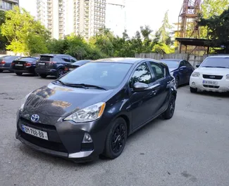 Wypożyczalnia Toyota Prius C w Tbilisi, Gruzja ✓ Nr 9242. ✓ Skrzynia Automatyczna ✓ Opinii: 1.