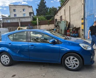 Wynajem samochodu Toyota Prius C nr 9240 (Automatyczna) w Tbilisi, z silnikiem 1,5l. Hybryda ➤ Bezpośrednio od Natia w Gruzji.