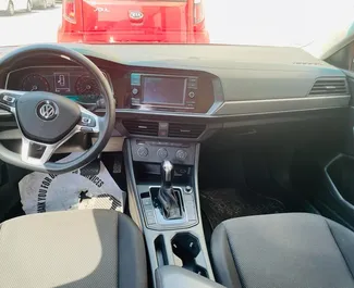 Wynajmij Volkswagen Jetta w Dubaj ZEA