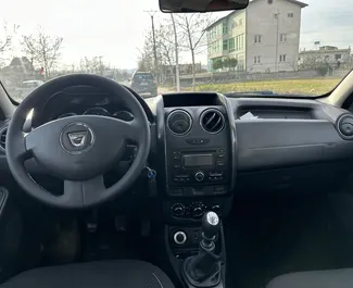 Dacia Duster 2017 do wynajęcia w Tiranie. Limit przebiegu nieograniczony.