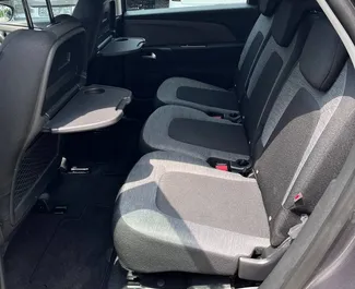 Wynajmij Citroen C4 Picasso 2019 w Serbii. Paliwo: Diesel. Moc: 130 KM ➤ Koszt od 60 EUR za dobę.